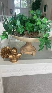 lot 141 image: White Glass-Top Coffee Table with Decorative Accents