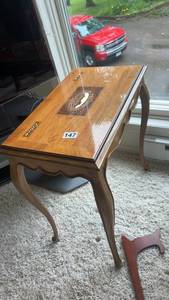 lot 147 image: Vintage Inlaid Wood Side Table with Intricate Design