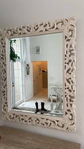 lot 160 image: Ornate Carved Wood Framed Wall Mirror