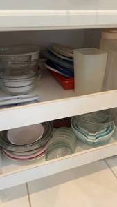 lot 174 image: Collection of Assorted Glass and Ceramic Mixing Bowls