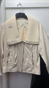 lot 225 image: Chicos Womens Knit Collar Cream Jacket, Size 3