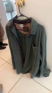 lot 239 image: Tasso Elba Large Mens Green Button-Up Shirt with Brown Accents