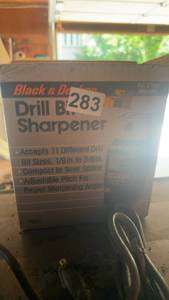 lot 283 image: Black & Decker Drill Bit Sharpener with Adjustable Pitch