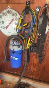 lot 291 image: Portable Shop-Vac Hang Up WetDry Vacuum with Accessories