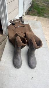 lot 310 image: Columbia Brown Waders with 600g Thinsulate Size 10 Boots