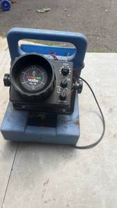 lot 315 image: Used Vexilar FL-8 Fish Finder with Carrying Case