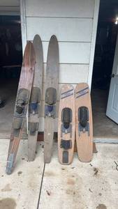 lot 357 image: Set of 5 Vintage Wooden Water Skis