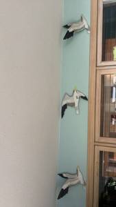 lot 362 image: Collection of 10 Coastal Wall Decor Pieces - Seagulls and Marine Life