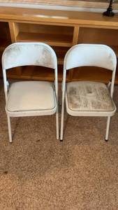 lot 416 image: Pair of Heavy-Duty Folding Chairs with Padded Seats