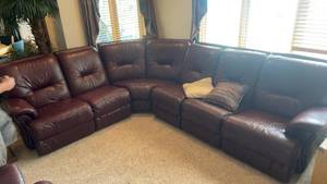 lot 429 image: Used Brown Leather Sectional Reclining Sofa