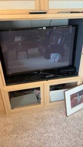 lot 434 image: Samsung 50 Inch Plasma Display TV with Roku Streaming Stick