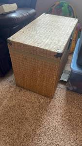 lot 435 image: Woven Storage Trunk with Hinged Lid