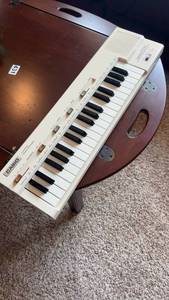 lot 444 image: Casio Casiotone MT-30 Electronic Musical Keyboard