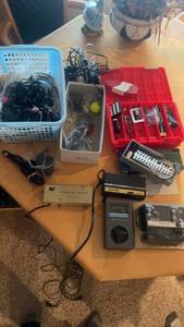lot 460 image: Assorted Electronics and Accessories Bundle