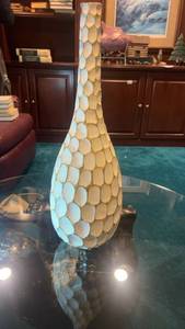 lot 475 image: Unique Tall Wooden Vase with Scales Pattern