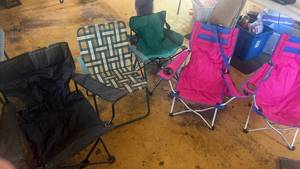 lot 527 image: Set of 5 Assorted Camping Chairs with Cup Holders