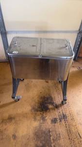 lot 528 image: Used Stainless Steel Rolling Beverage Cooler Cart