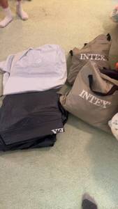 lot 572 image: Intex Inflatable Air Mattresses with Built-in Pumps