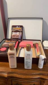 lot 620 image: Leather Center Leather Care Collection Kit