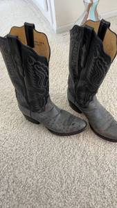 lot 662 image: Caiman Western Cowboy Boots Size 7
