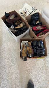 lot 674 image: Collection of Womens Assorted Shoes in Various Styles