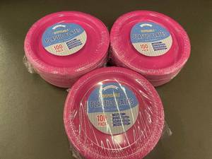 lot 49 image: Set of 3 Packs of 100 Disposable Pink Plastic Plates