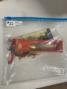 lot 22 image: Vintage fishing supplies