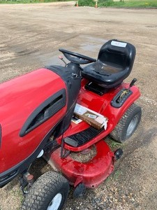 lot 47 image: Craftsman tractor with snow blower