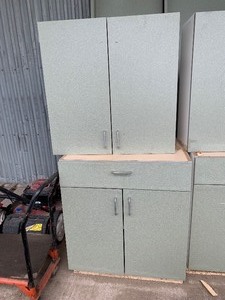 lot 59 image: Cabinets