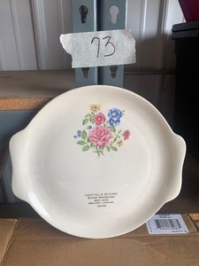 lot 73 image: Souvenir Plates
