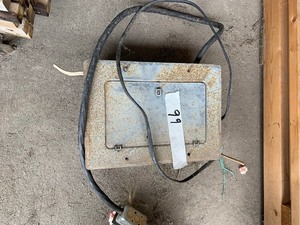 lot 99 image: Electricial box, 4 metal shelves