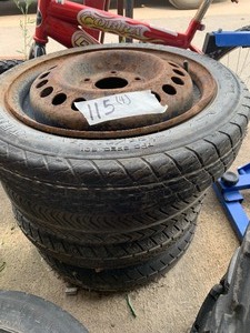 lot 115 image: Temporary tires (4)