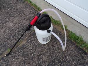 lot 12 image: 2 Gallon Yard Sprayer