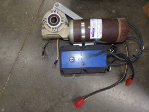 lot 34 image: 12v Lift Tech Boat Lift Motor consignor states works