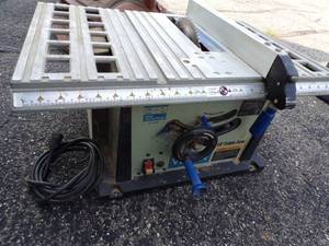 lot 55 image: 10 Table Saw