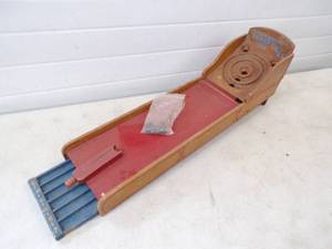 lot 83 image: Vintage Marble Game