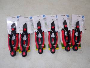 lot 90 image: 6 - 12 Pruners still in package