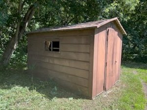 lot 93 image: 7 x 10 Steel Shed