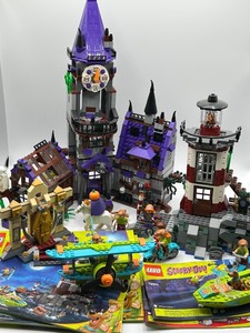 lot 203 image: LEGO Scooby-Doo Haunted Lighthouse and Mystery Machine Sets