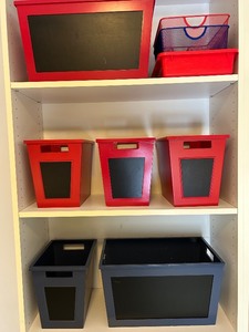lot 232 image: Set of 8 Red and Blue Chalkboard Storage Bins