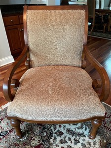 lot 15 image: Henredon Upholstery Collection Accent Chair with Wooden Frame