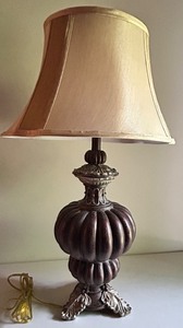lot 84 image: Vintage Style Table Lamp with Brown Textured Base and Fabric Shade
