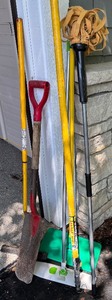 lot 105 image: Collection of Assorted Household Cleaning Tools