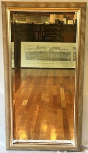 lot 48 image: Elegant Wall Mirror with Gold Ribbed Frame