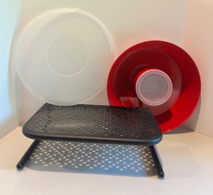 lot 63 image: Adjustable Laptop Stand and Veggie & Dip tray with lids