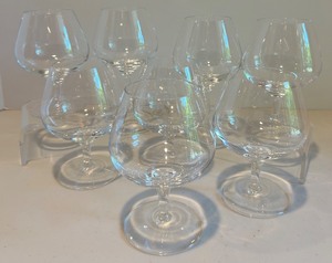 lot 133 image: Set of 8 Crystal Brandy Snifters