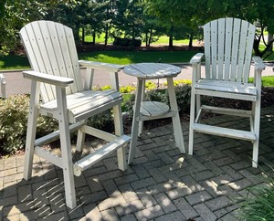 lot 135 image: Set of 2 Malibu Outdoor Living Bar Chairs with Side Table