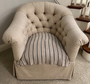 lot 151 image: Tufted Swivel Barrel Chair with Striped Cushion - Damaged