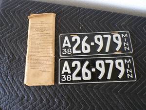 lot 38 image: Vintage - Original 1938 License Plates - MN
