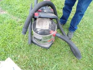 lot 49 image: Shop Vac 8 gal. 5.5 hp